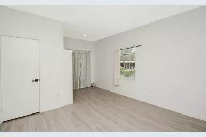 9809 Richmond Avenue #H10, Houston, TX 77042 - Photo 13