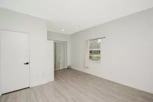 9809 Richmond Ave, Houston, TX 77042 - Photo 13