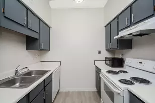 9809 Richmond Ave, Houston, TX 77042 - Photo 5
