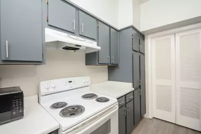 9809 Richmond Avenue #H10, Houston, TX 77042 - Photo 11
