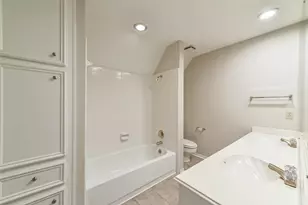 3910 Misty Gardens Ct, Kingwood, TX 77339 - Photo 39