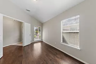 1014 Cavern Brook Ln, Fresno, TX 77545 - Photo 5