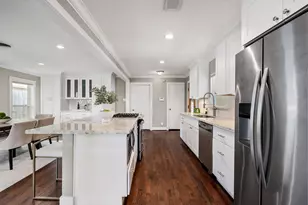 1902 De Milo Dr, Houston, TX 77018 - Photo 9