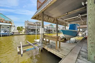 506 Westerly Dr, Tiki Island, TX 77554 - Photo 25