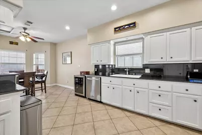 506 Westerly Drive, Tiki Island, TX 77554 - Photo 11