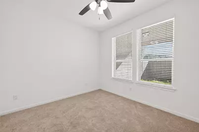 10949 Cannes Memorial Drive, Houston, TX 77043 - Photo 5