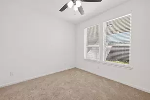 10949 Cannes Memorial Dr, Houston, TX 77043 - Photo 5