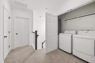 10949 Cannes Memorial Dr, Houston, TX 77043 - Photo 21