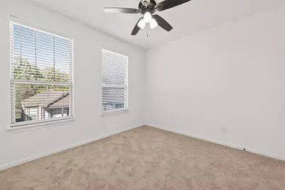 10949 Cannes Memorial Drive, Houston, TX 77043 - Photo 27
