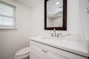 1739 Nocturne Ln, Houston, TX 77043 - Photo 25