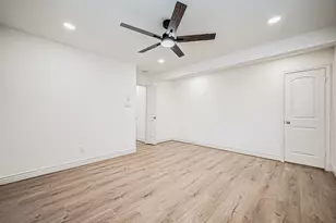 1739 Nocturne Ln, Houston, TX 77043 - Photo 35
