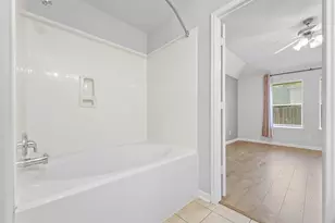 2614 Royal Thistle Dr, Houston, TX 77088 - Photo 13
