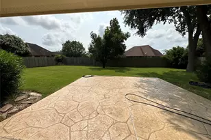308 Williamsburg Ave, Clute, TX 77531 - Photo 25