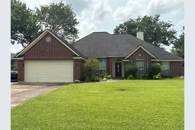 308 Williamsburg Avenue, Clute, TX 77531 - Photo 1