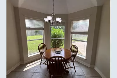308 Williamsburg Avenue, Clute, TX 77531 - Photo 13