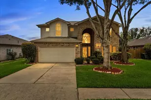 10004 Dawn Brook Dr, Pearland, TX 77584 - Photo 1