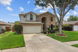 10004 Dawn Brook Dr, Pearland, TX 77584 - Photo 3