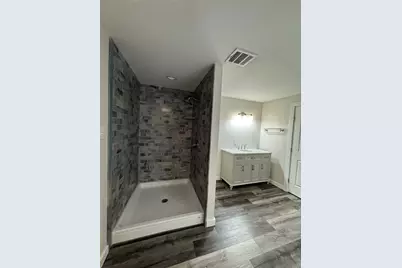 137 County Road 2090, Liberty, TX 77575 - Photo 15