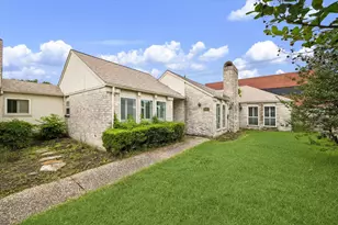 2915 Country Club Blvd, Sugar Land, TX 77478 - Photo 1