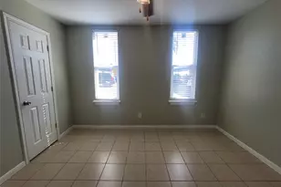 215 Postoffice, Galveston, TX 77550 - Photo 5