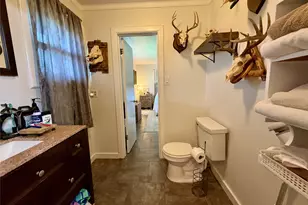 809 E Hamilton St, West Columbia, TX 77486 - Photo 17