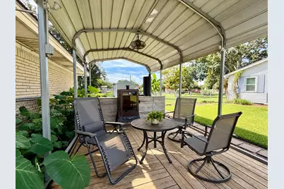 809 E Hamilton Street, West Columbia, TX 77486 - Photo 29
