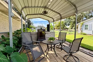 809 E Hamilton St, West Columbia, TX 77486 - Photo 29