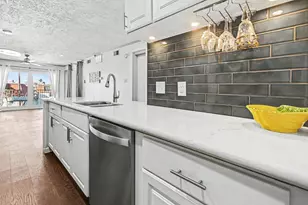 307 Yacht Club Ln, El Lago, TX 77586 - Photo 11