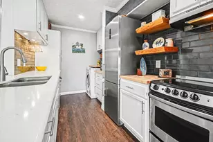 307 Yacht Club Ln, El Lago, TX 77586 - Photo 9