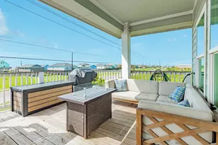 2631 Bluewater Hwy, Surfside Beach, TX 77541 - Photo 15