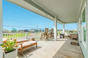 2631 Bluewater Hwy, Surfside Beach, TX 77541 - Photo 9