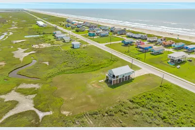 2631 Blue Water Hwy, Surfside Beach, TX 77541 - Photo 9