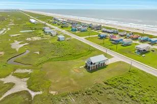 2631 Bluewater Hwy, Surfside Beach, TX 77541 - Photo 9