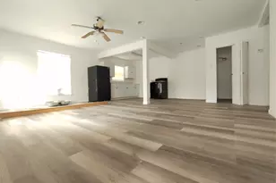 1302 W 6th St, Freeport, TX 77541 - Photo 7