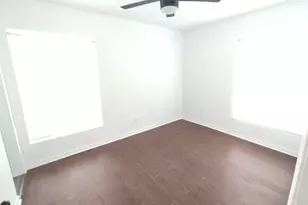 1302 W 6th St, Freeport, TX 77541 - Photo 9