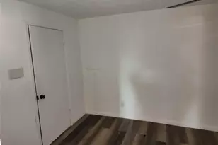 1302 W 6th St, Freeport, TX 77541 - Photo 13