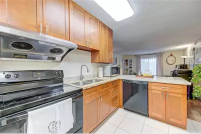 1901 S Voss Road #4, Houston, TX 77057 - Photo 5