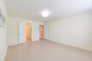 2915 Blue Mist Dr, Sugar Land, TX 77498 - Photo 5