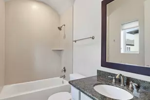 704 Paige St, Houston, TX 77003 - Photo 25