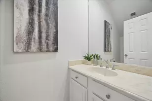 2214 Nantucket Dr, Houston, TX 77057 - Photo 17