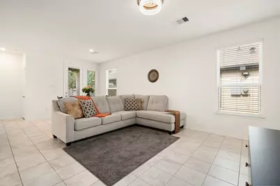 5022 Jonina Lane, Houston, TX 77048 - Photo 5