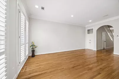 1933 Woodbury Street, Houston, TX 77030 - Photo 9