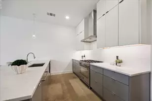 2147 Harold St, Houston, TX 77098 - Photo 11