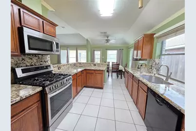 17226 Stratford Green Dr Drive, Sugar Land, TX 77498 - Photo 5