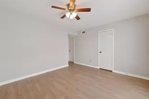 12200 Overbrook Ln, Houston, TX 77077 - Photo 11