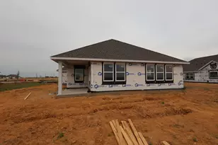 221 Dunovant Dr, Sealy, TX 77474 - Photo 3