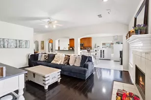 2117 Laughing Gull Ln, League City, TX 77573 - Photo 3