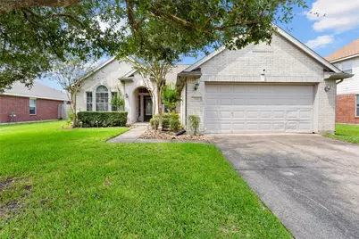 2117 Laughing Gull Lane, League City, TX 77573 - Photo 1