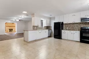 2728 Encino Ave, Bay City, TX 77414 - Photo 5