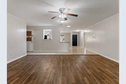 2728 Encino Avenue, Bay City, TX 77414 - Photo 11